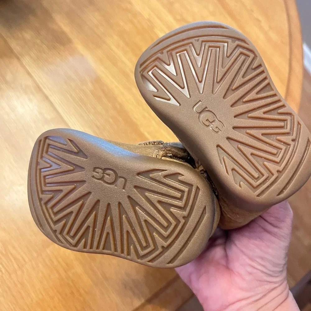 UGG Jesse II Chestnut Suede Baby Boots 1096089I Size 0/1 Infant